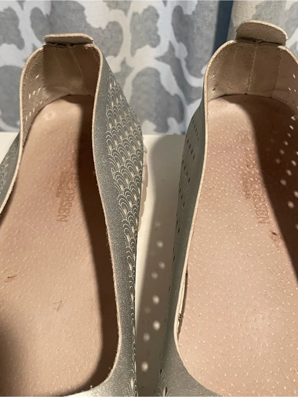 Ilse Jacobsen Women’s Metallic Silver Perforated Slip-On Flats EU 39 US 8.5-9